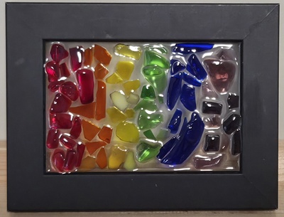 525